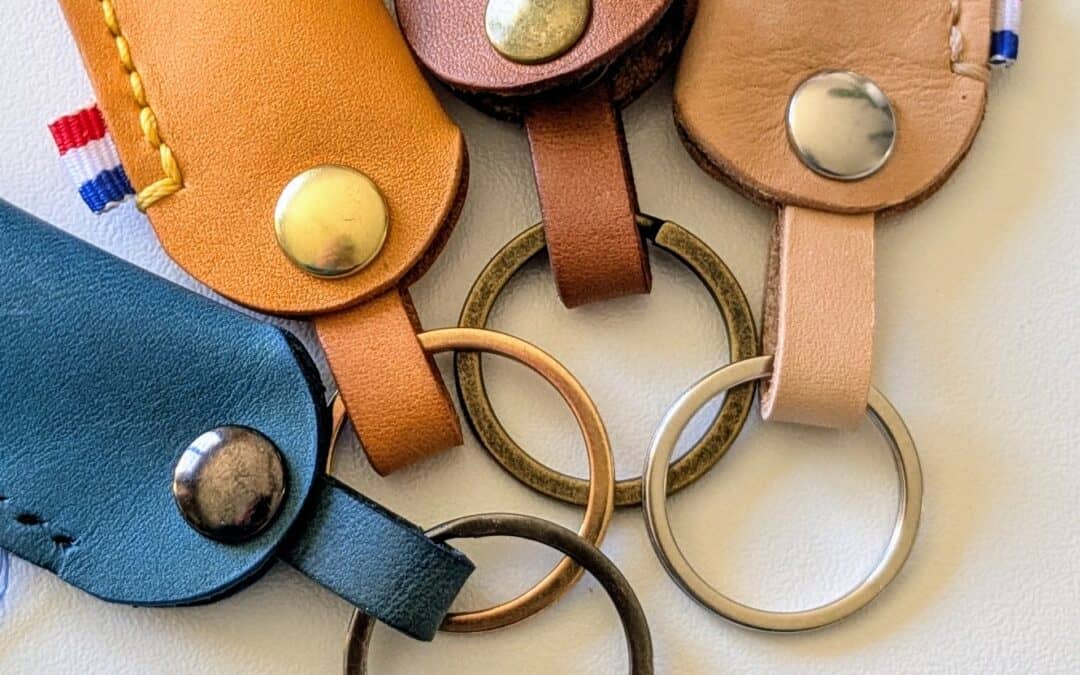 24 idées pour un calendrier de l’Avent original avec des cadeaux en cuir personnalisés