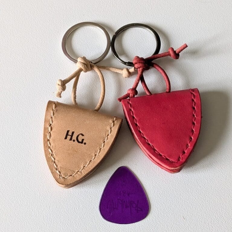etui mediator cuir