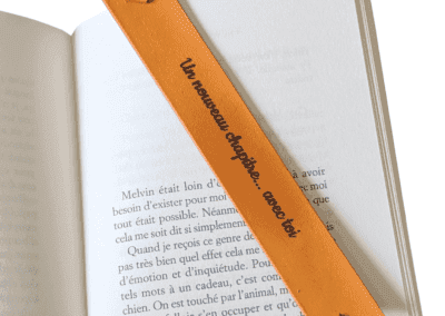 marque page gravé tahora