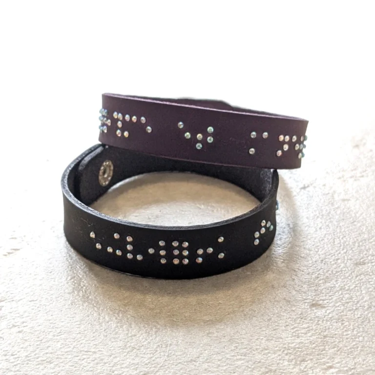 Bracelet cuir avec message en braille personnalisé bracelet braille cuir